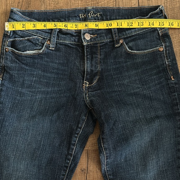 Old Navy Mid Rise The Flirt Bootcut Denim Jeans Size 4 - Picture 5 of 10